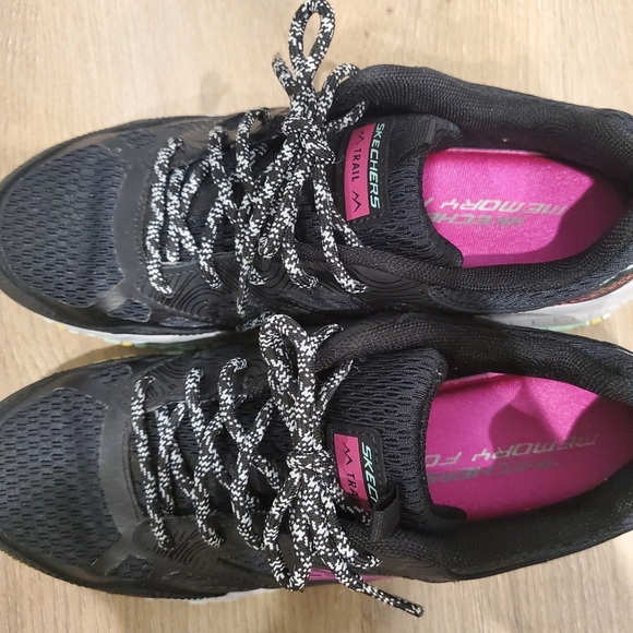 Skechers Hillcrest - Trail running shoe. Size 6.5 - Picture 2 of 5